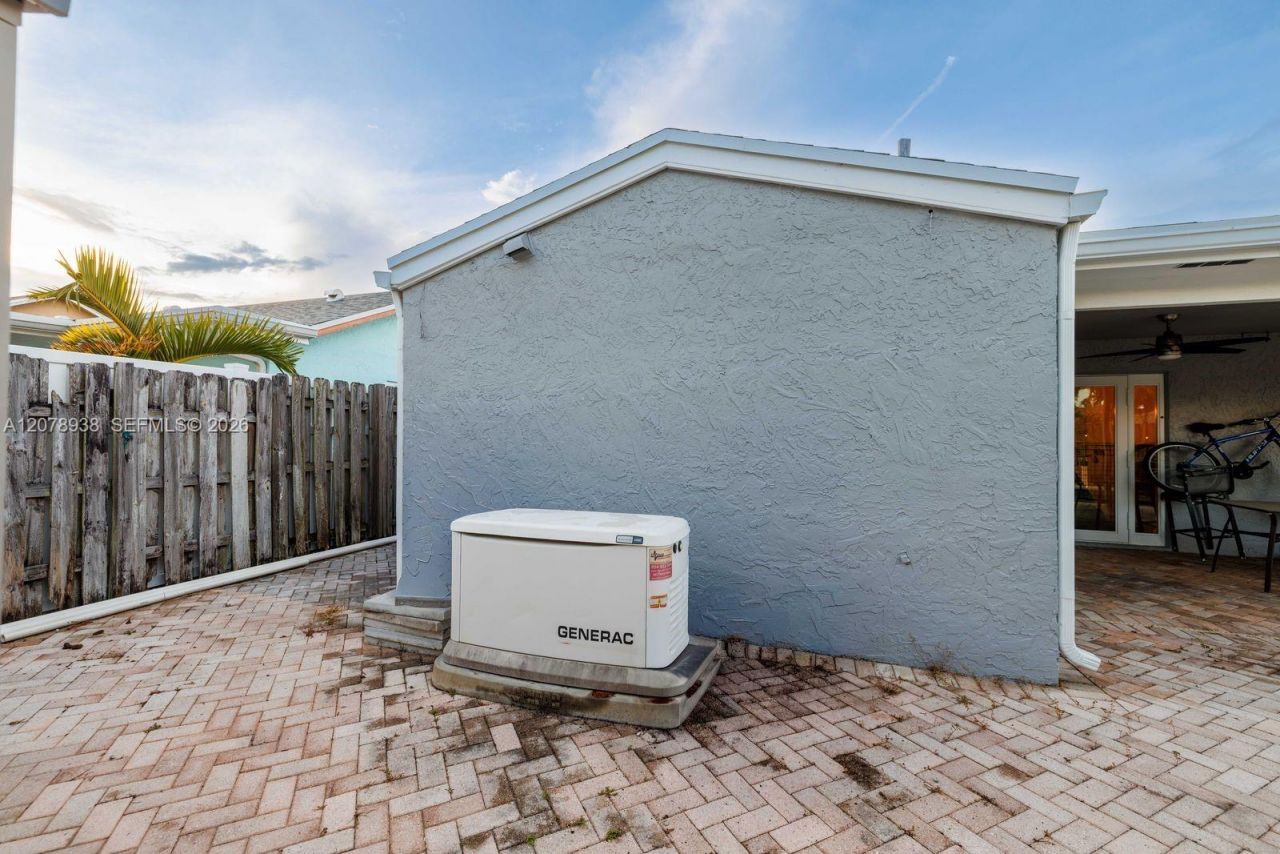 11660 NW 38th Pl , Sunrise, FL 33323 Photo
