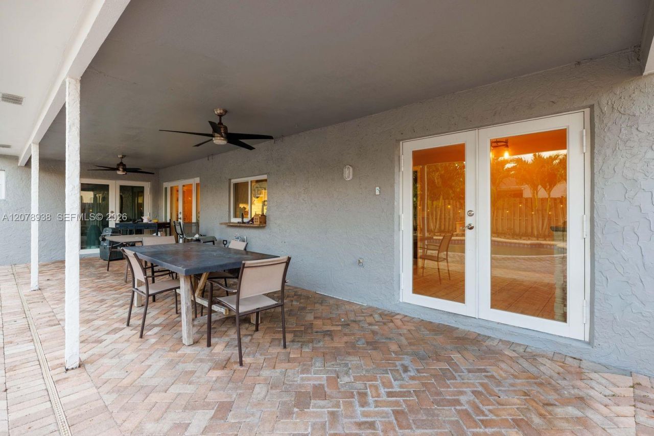 11660 NW 38th Pl , Sunrise, FL 33323 Photo