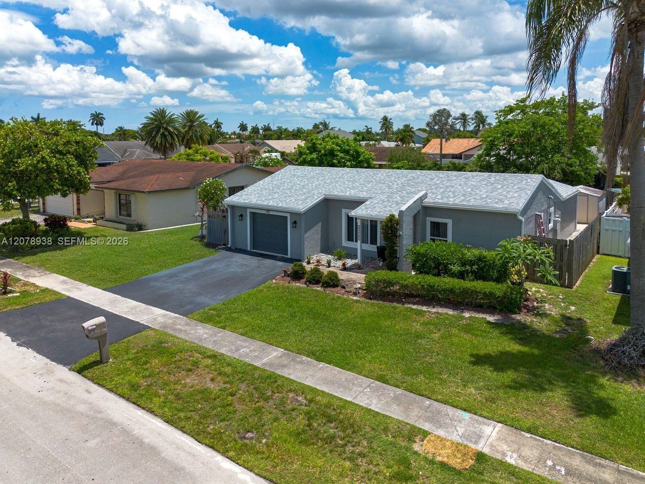 11660 NW 38th Pl , Sunrise, FL 33323 Photo