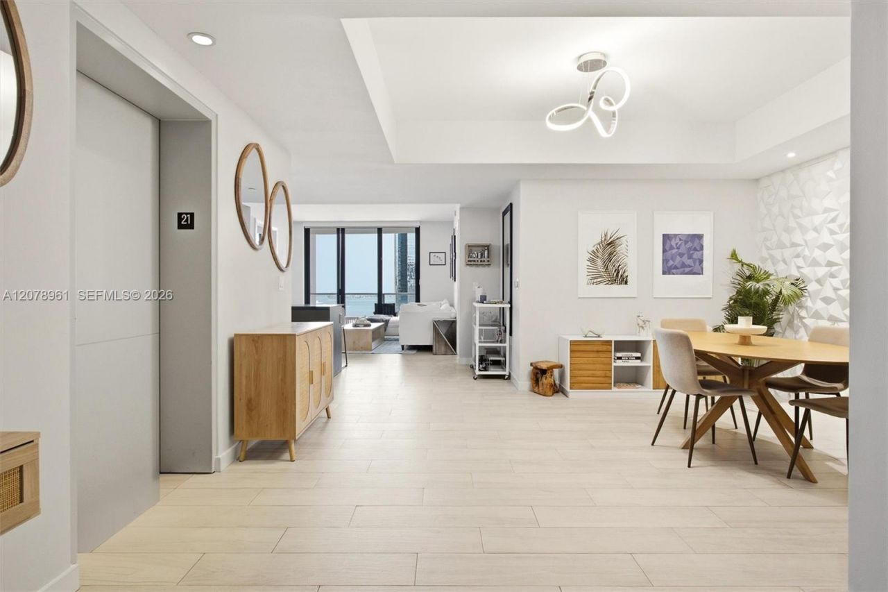 1010 Brickell Ave , Unit 2102, Miami, FL 33131 Photo