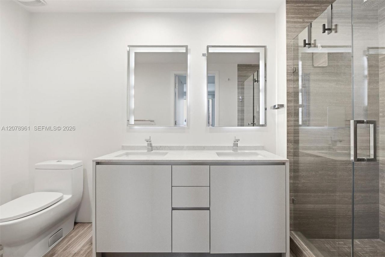 1010 Brickell Ave , Unit 2102, Miami, FL 33131 Photo