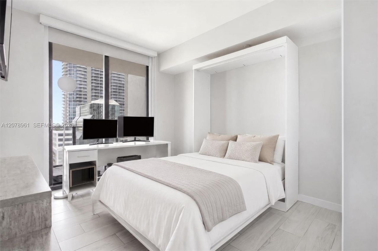 1010 Brickell Ave , Unit 2102, Miami, FL 33131 Photo