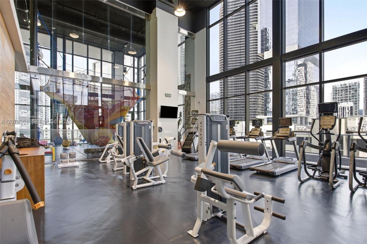 1010 Brickell Ave , Unit 2102, Miami, FL 33131 Photo