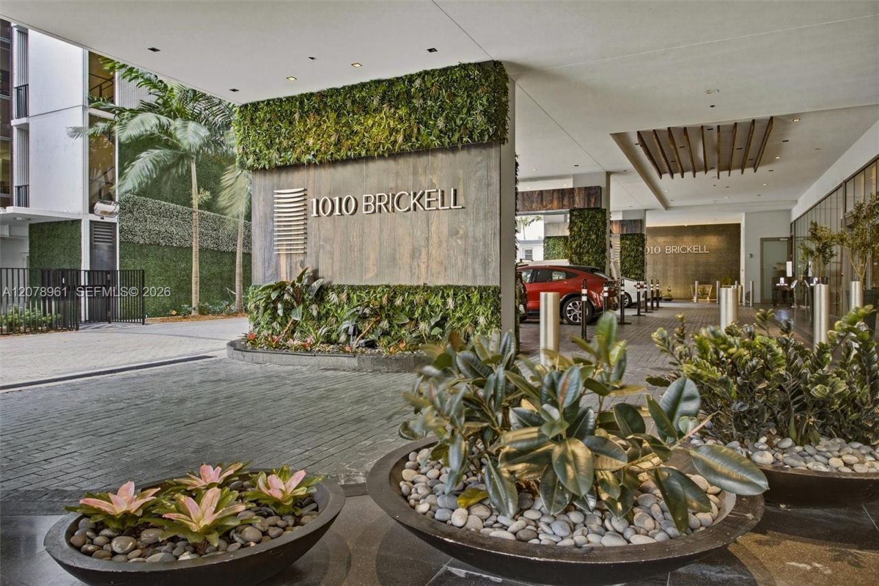 1010 Brickell Ave , Unit 2102, Miami, FL 33131 Photo