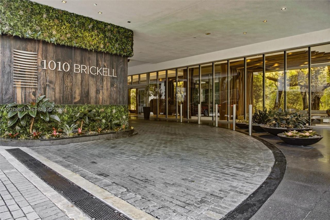 1010 Brickell Ave , Unit 2102, Miami, FL 33131 Photo