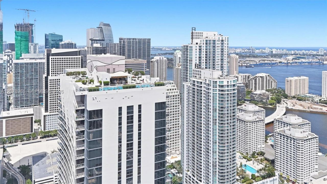 1010 Brickell Ave , Unit 2102, Miami, FL 33131 Photo