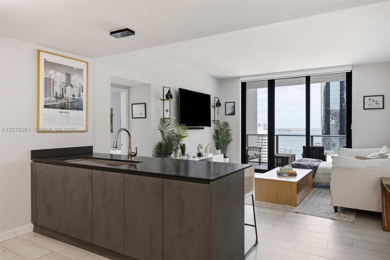1010 Brickell Ave , Unit 2102, Miami, FL 33131 Photo