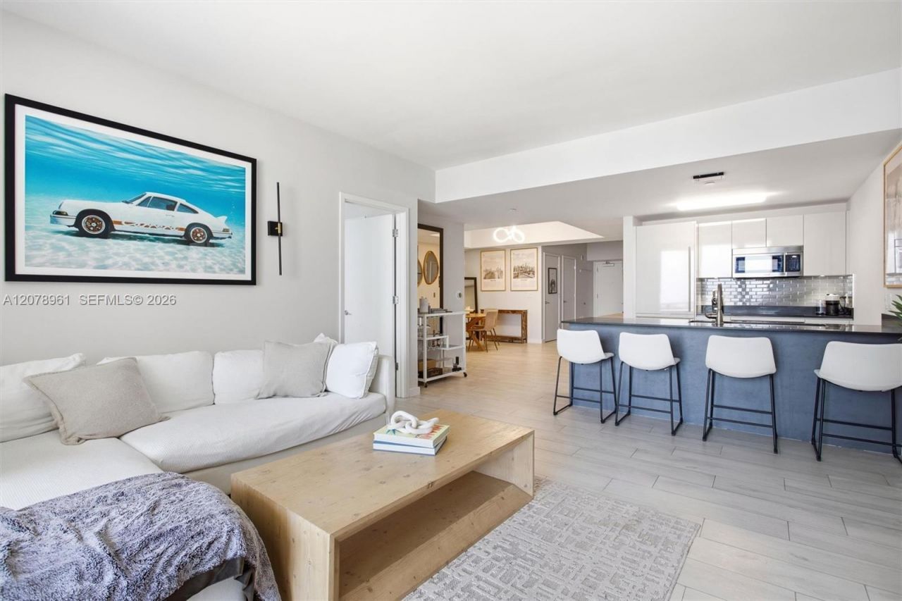 1010 Brickell Ave , Unit 2102, Miami, FL 33131 Photo