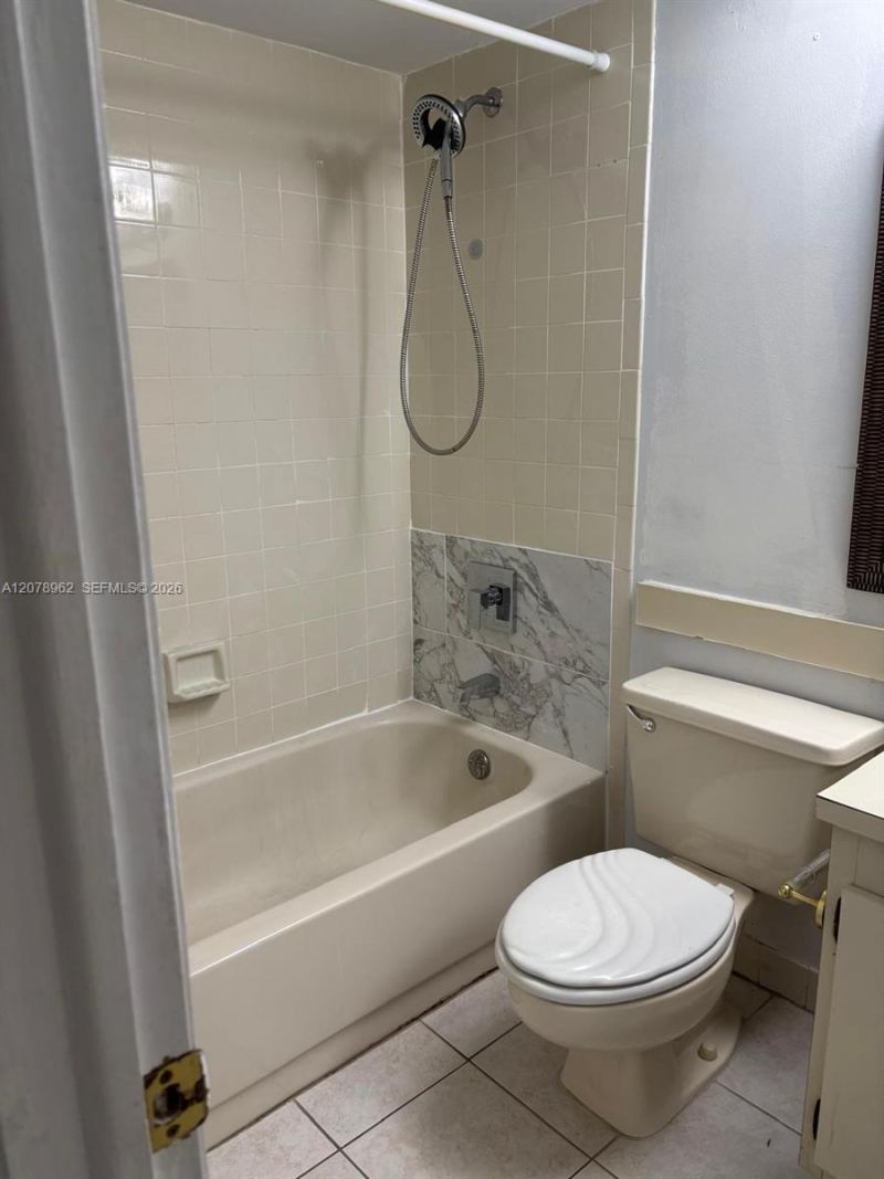 18290 Mediterranean Blvd , Unit 7-5, Hialeah, FL 33015 Photo