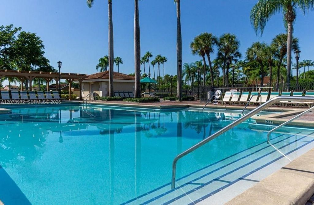 18290 Mediterranean Blvd , Unit 7-5, Hialeah, FL 33015 Photo