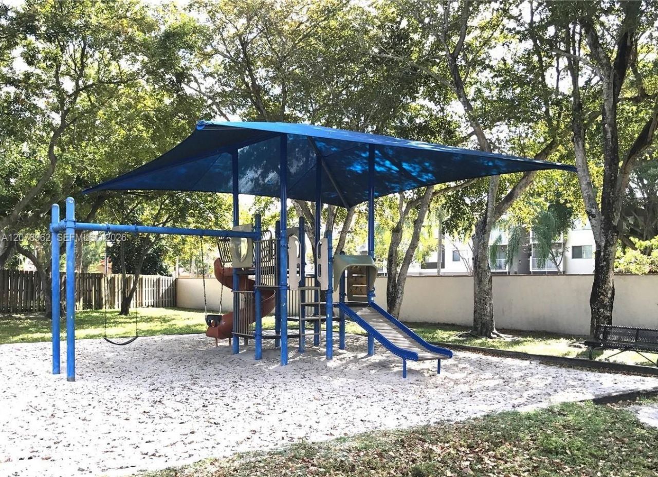 18290 Mediterranean Blvd , Unit 7-5, Hialeah, FL 33015 Photo