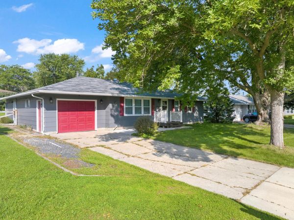 1006 Elmhill Drive , Albert Lea, MN 56007