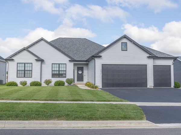 621 Zagreb Avenue , Sycamore, IL 60178