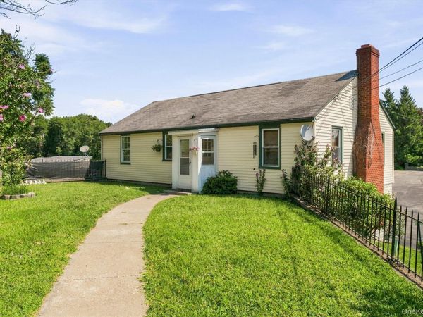 36 OLD INDIAN RD, Unit 2, Milton, NY 12547