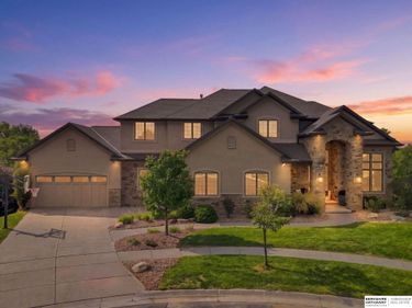 8701 Angeline Court, Lincoln, NE 68526