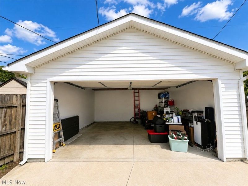 12910 Bennington Avenue, Cleveland, OH 44135 Photo 4