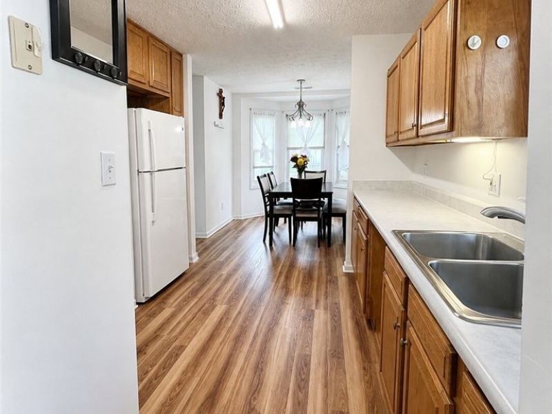 12910 Bennington Avenue, Cleveland, OH 44135 Photo 5