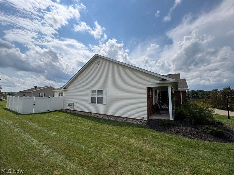51982 Blue Spruce Drive, Saint Clairsville, OH 43950 Photo 6