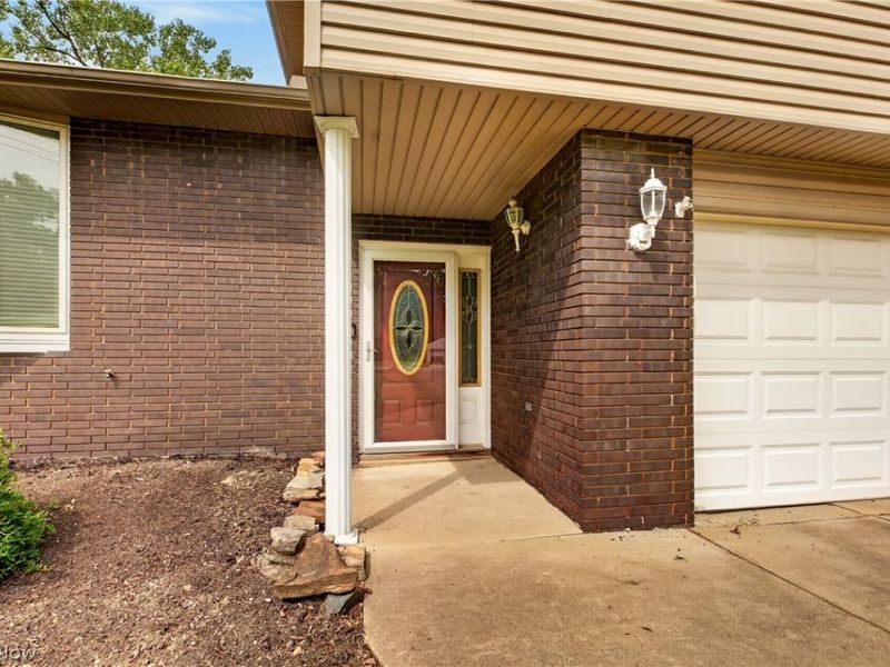 6613 Brookside Road, Independence, OH 44131 Photo 2