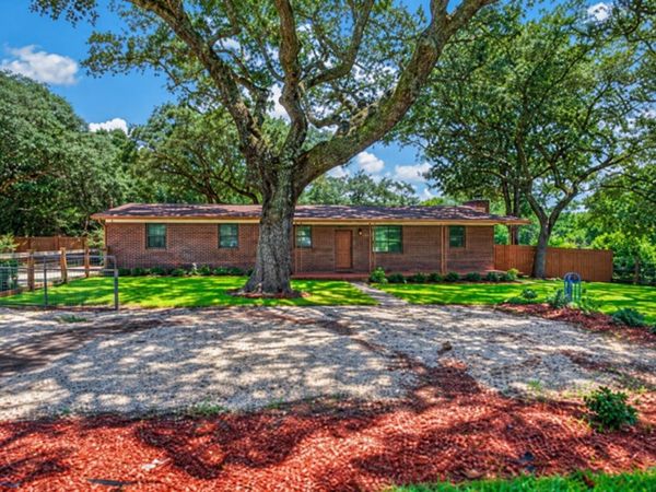 1437 Cat Mar Road, Niceville, FL 32578
