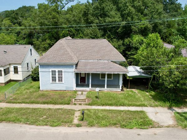 530 W New York Avenue, McComb, MS 39648