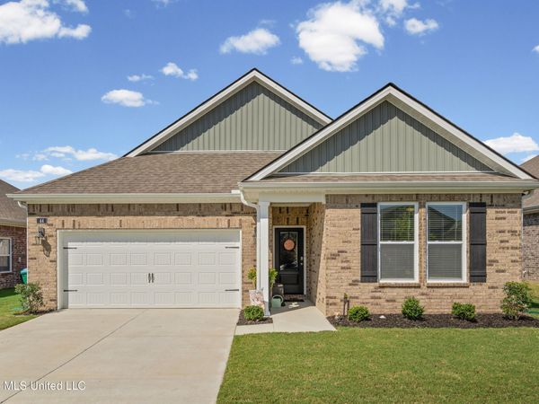 44 Harvest Dance Drive, Byhalia, MS 38611