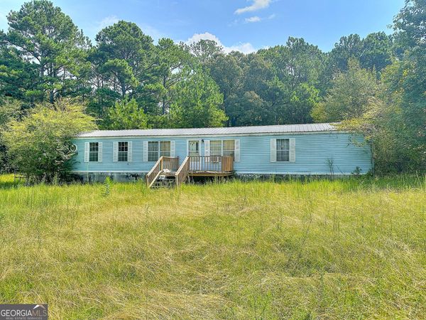 493 Jarrell Hogg Road, West Point, GA 31833