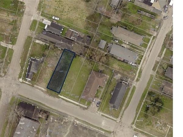 5907 MARAIS Street , New Orleans, LA 70117