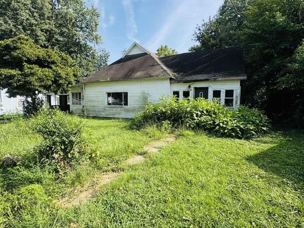 940 Newby Street, Mitchell, IN 47446