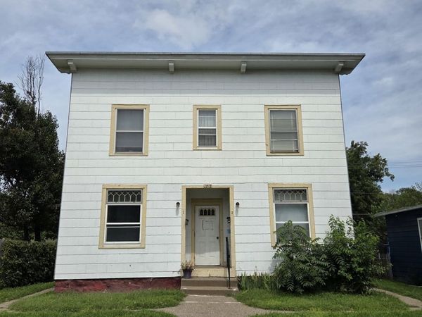 1712 W 7th Street , Davenport, IA 52802