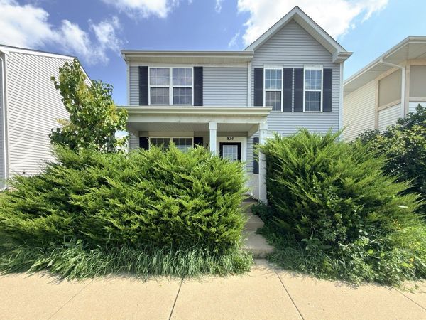 874 FOUR SEASONS Boulevard , Aurora, IL 60504