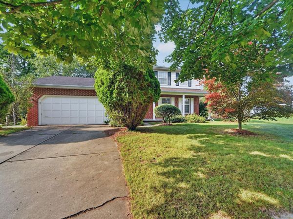 891 Moss Glen Circle, Haslett, MI 48840