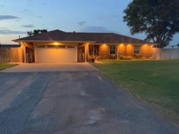 19797 E 1160 Road, Elk City, OK 73644