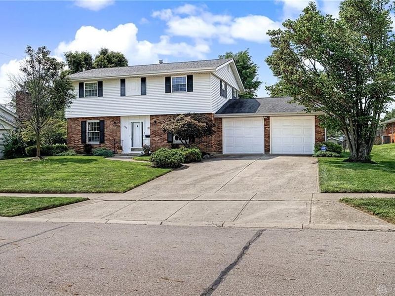 633 Sharon Drive, Fairborn, OH 45324 Photo 3