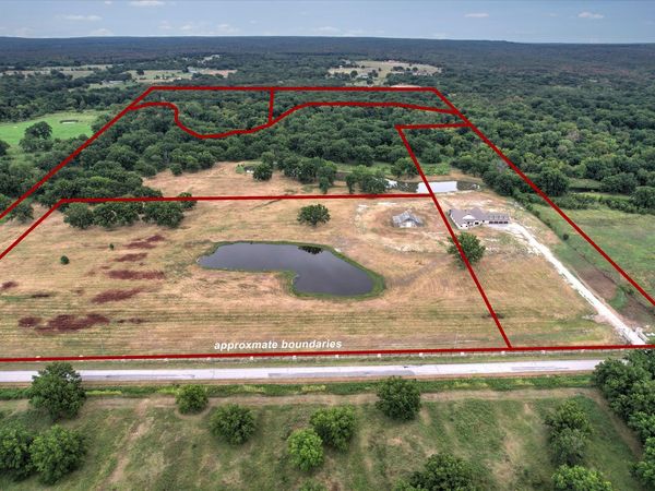E 211th Street S, Mounds, OK 74047