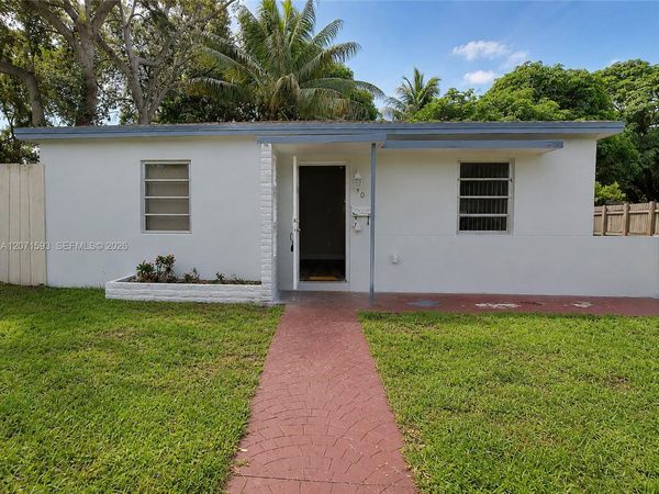 740 NW 130th St , North Miami, FL 33168