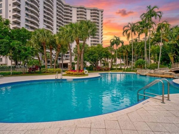 3300 NE 192nd St , Unit 1612, Aventura, FL 33180