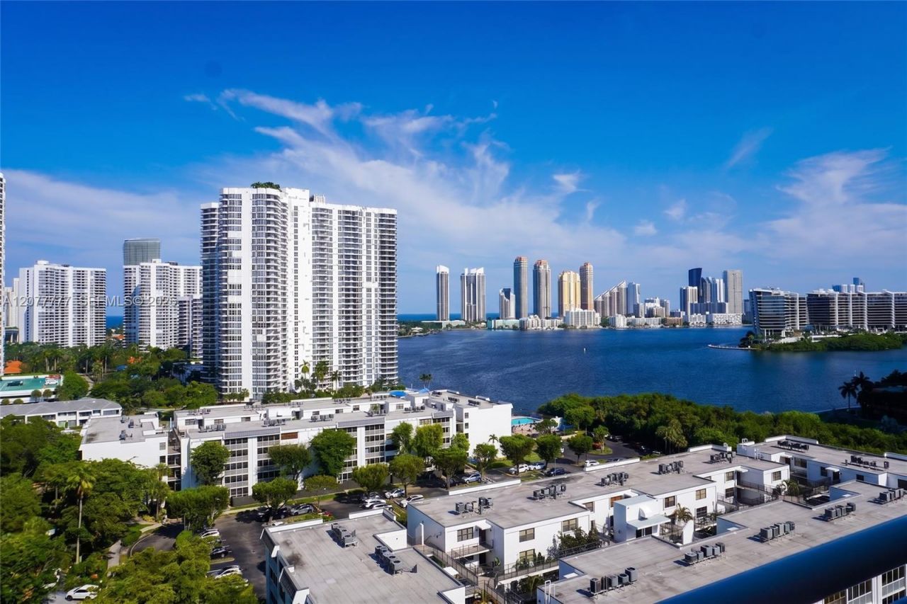 3300 NE 192nd St , Unit 1612, Aventura, FL 33180 Photo