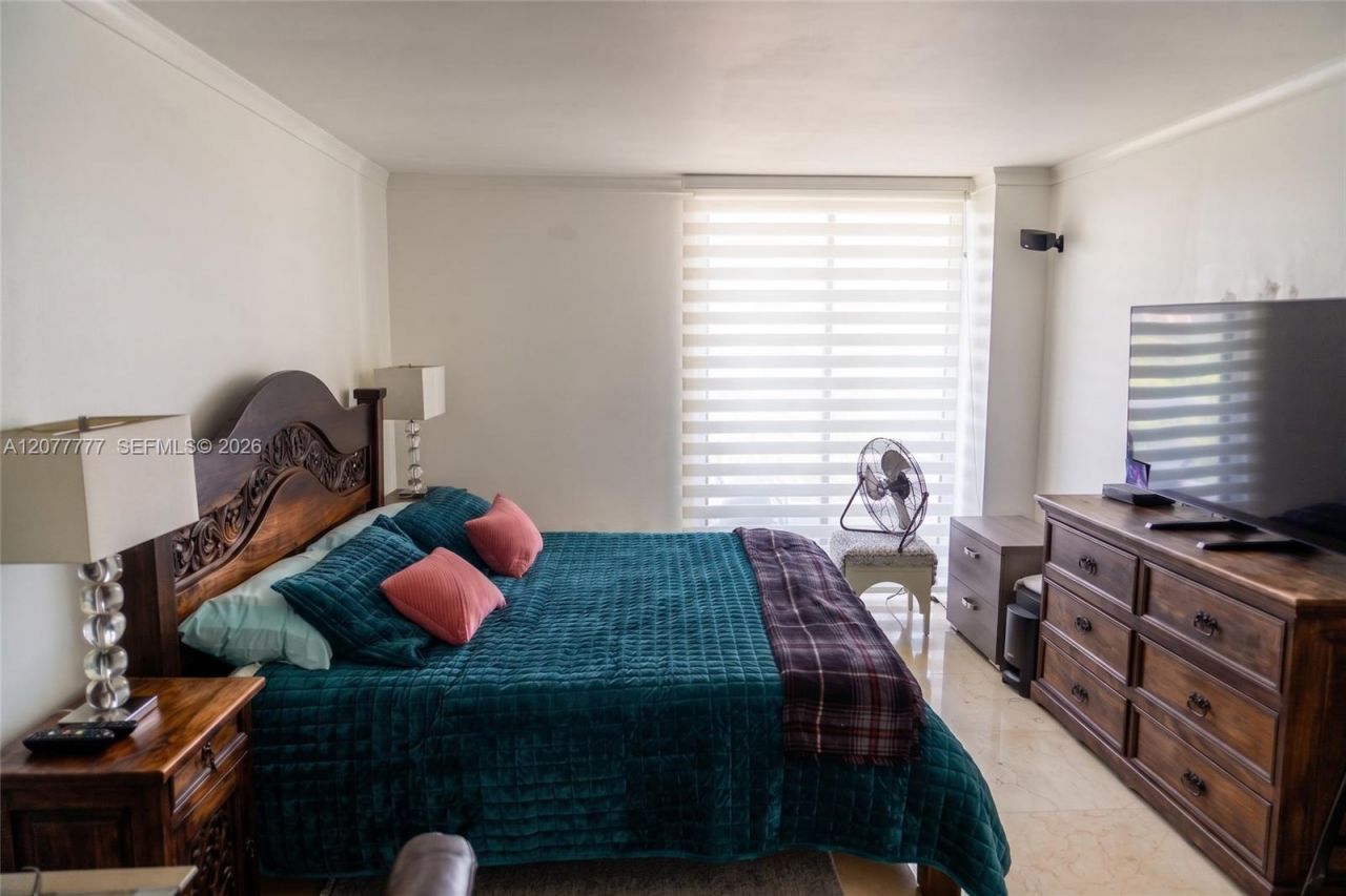 3300 NE 192nd St , Unit 1612, Aventura, FL 33180 Photo