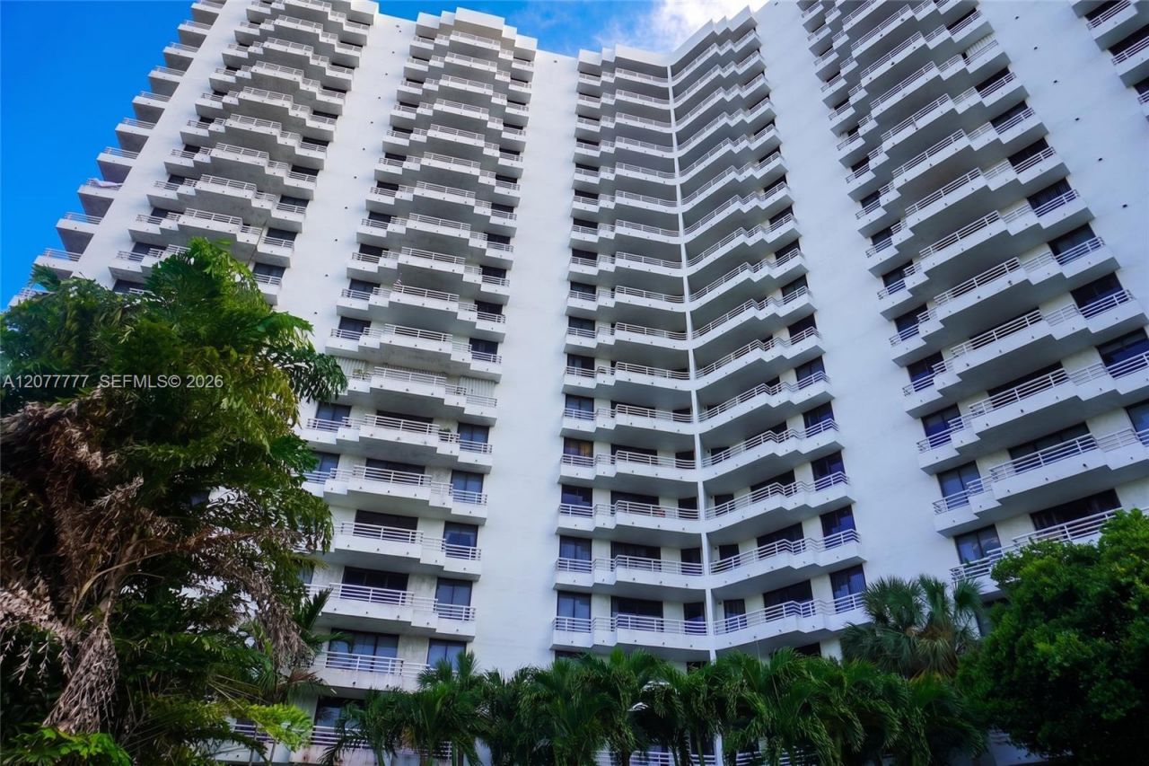 3300 NE 192nd St , Unit 1612, Aventura, FL 33180 Photo
