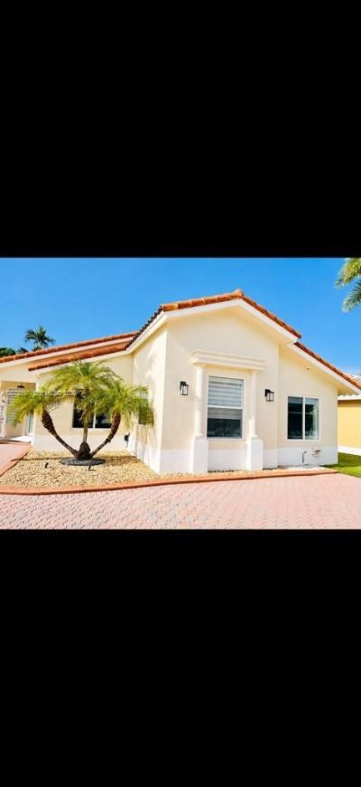 16529 SW 98th Ter , Miami, FL 33196 Photo