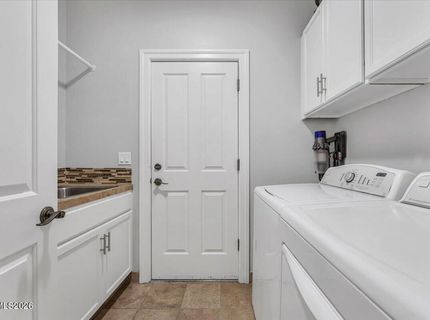 7365 Silver King Drive, Sparks, NV 89436 Photo