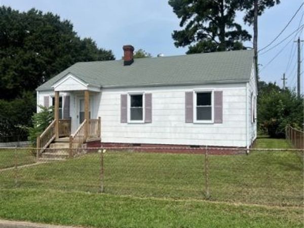 2701 Gordon Street , Hopewell, VA 23860