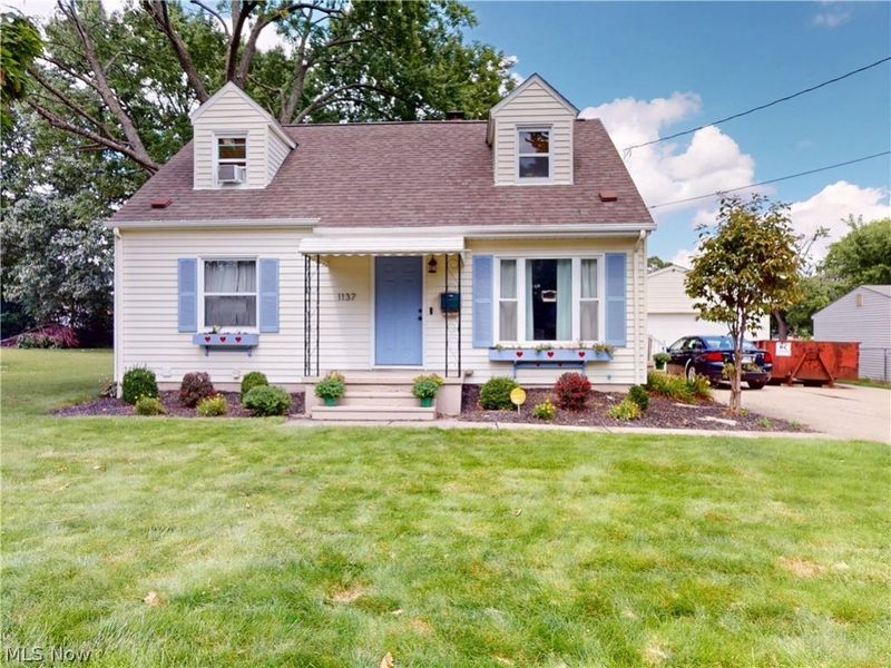 1137 E Archwood Avenue, Akron, OH 44306 Photo 2