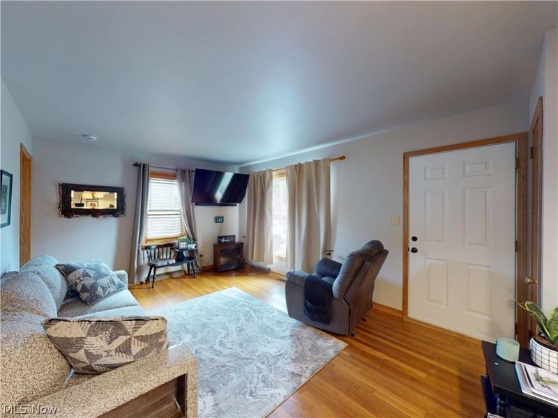 1137 E Archwood Avenue, Akron, OH 44306 Photo 6