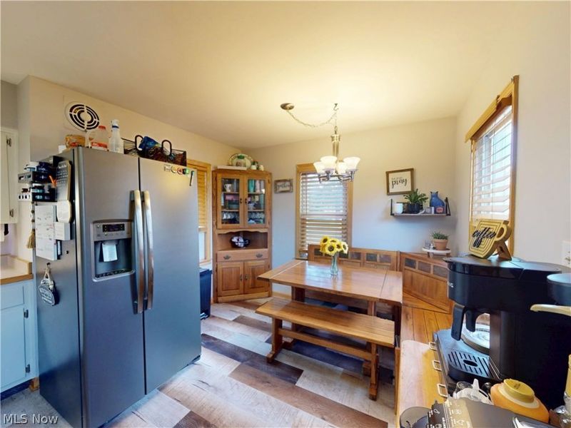 1137 E Archwood Avenue, Akron, OH 44306 Photo 9