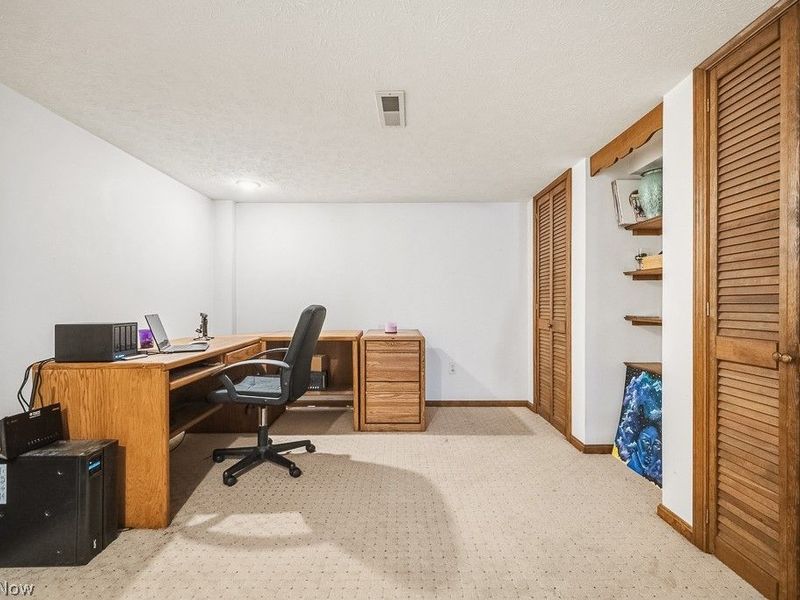 687 Elyria Avenue, Amherst, OH 44001 Photo 34