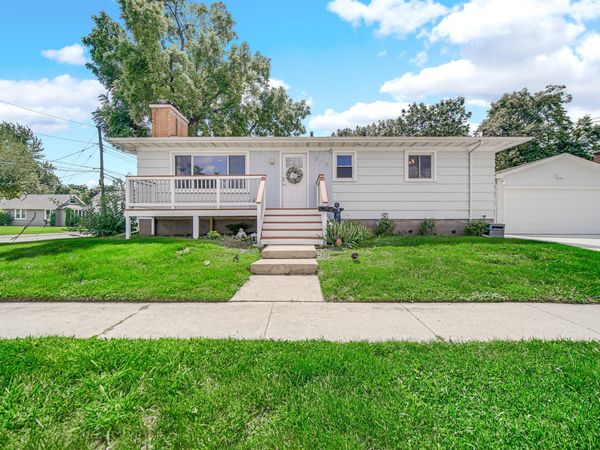 519 E North Street, Crown Point, IN 46307