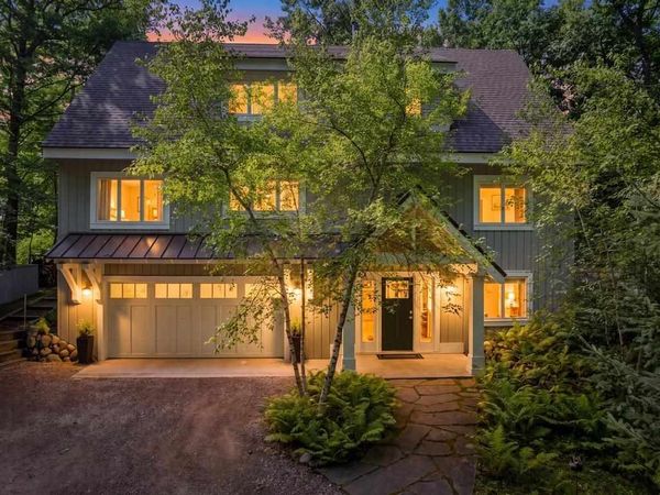 76 S Lamkin Road, Harbor Springs, MI 49740
