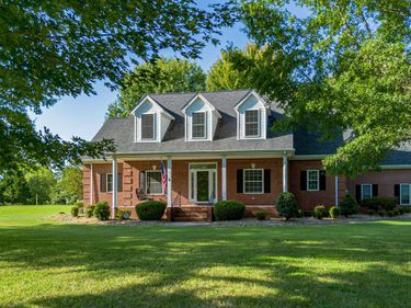 100 Fair Chase Drive, Paducah, KY 42001